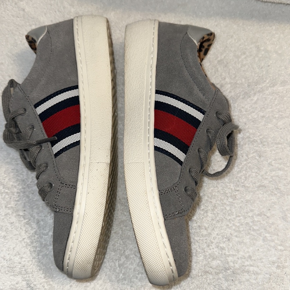 Skechers grey memory foam street sneakers with stripes & leopard lining. - Picture 3 of 7